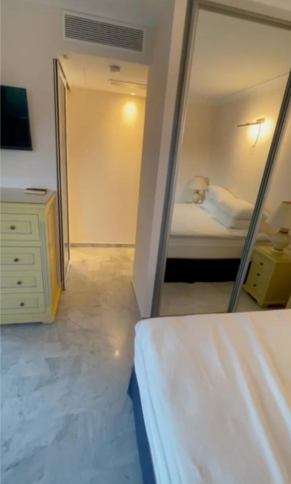 100 M2 Penthouse With 2 Suites, 80 M2 Terrace *