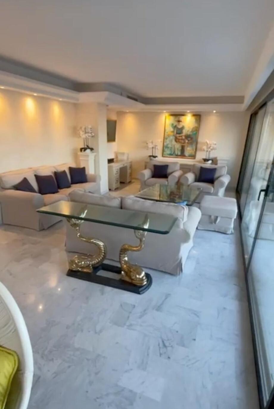 100 M2 Penthouse With 2 Suites, 80 M2 Terrace Appartamento *